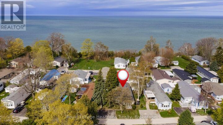 Property Photo:  55 Cherokee Lane  ON N7A 3Y2 