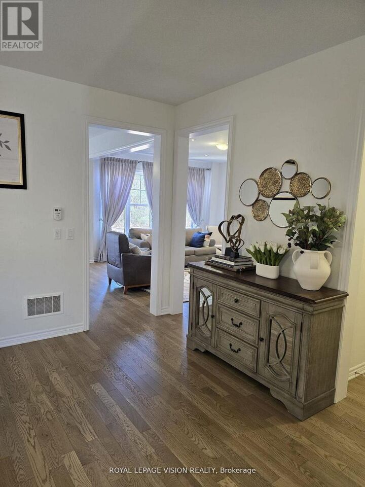Property Photo:  33 Bremner Street #Main  ON L1R 1W5 