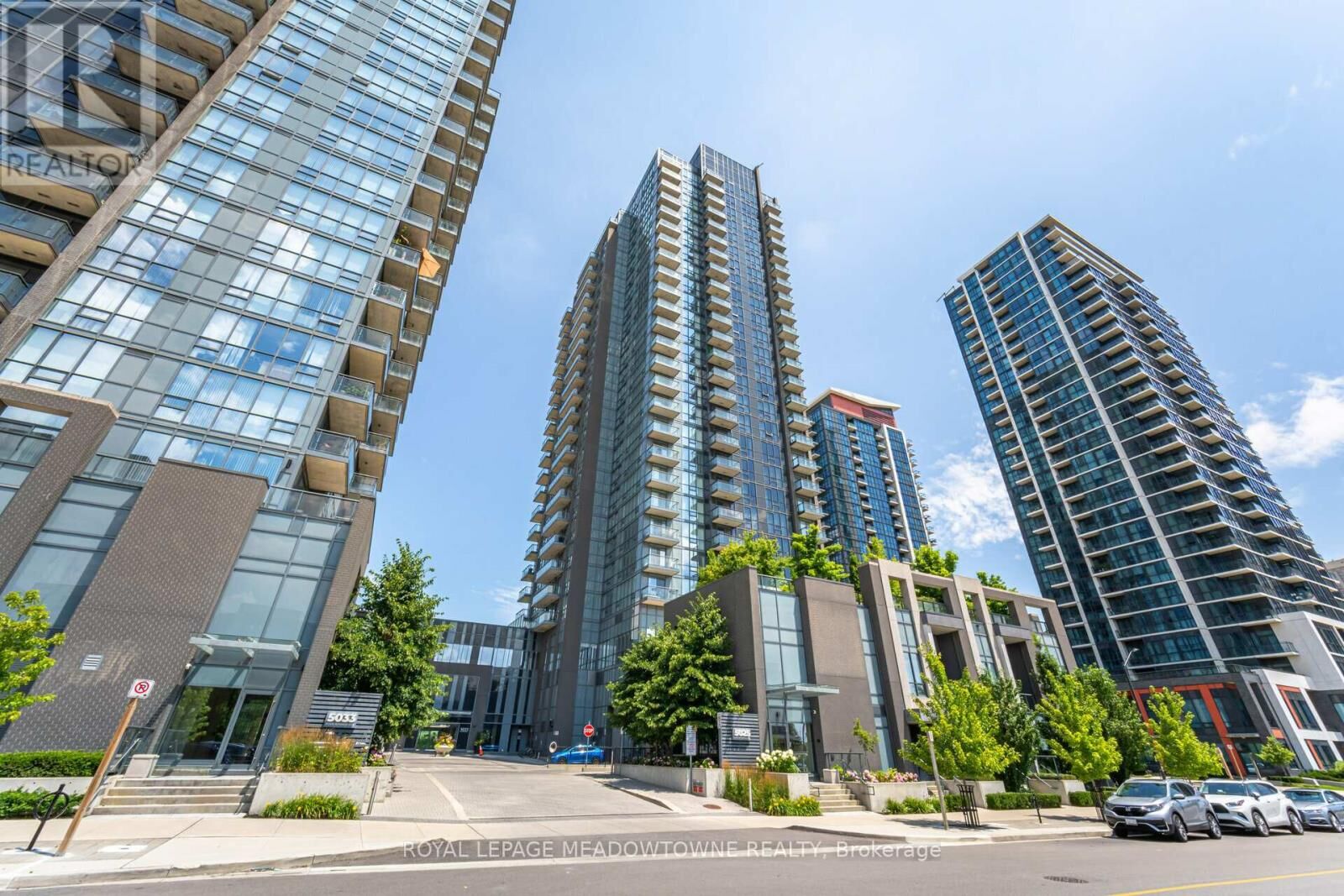 Property Photo:  5025 Four Springs Avenue 1809  ON L5R 0G5 