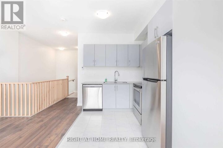 Property Photo:  1145 Journeyman Lane 238  ON L5J 0B5 
