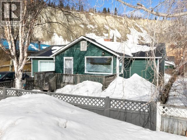 Photo de la propriété:  708 Cook Street  YT Y1A 2R9 