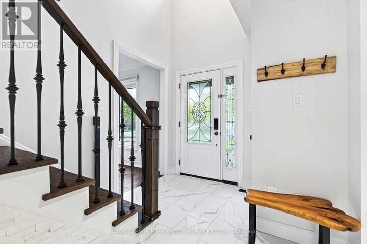 Property Photo:  280 Nottingham Drive  ON L6H 4H9 