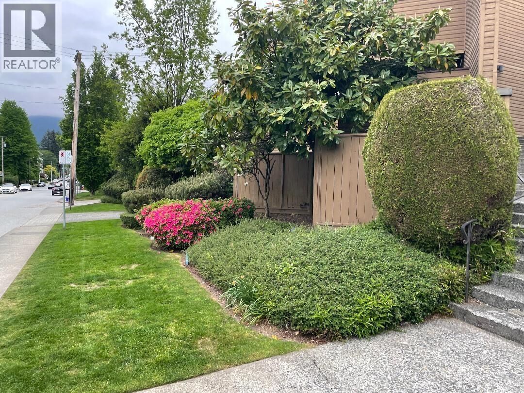Property Photo:  1910 Chesterfield Avenue 107  BC V7M 2P5 