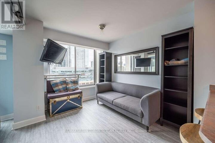 Property Photo:  650 Queens Quay Boulevard 1601  ON M5V 3N2 
