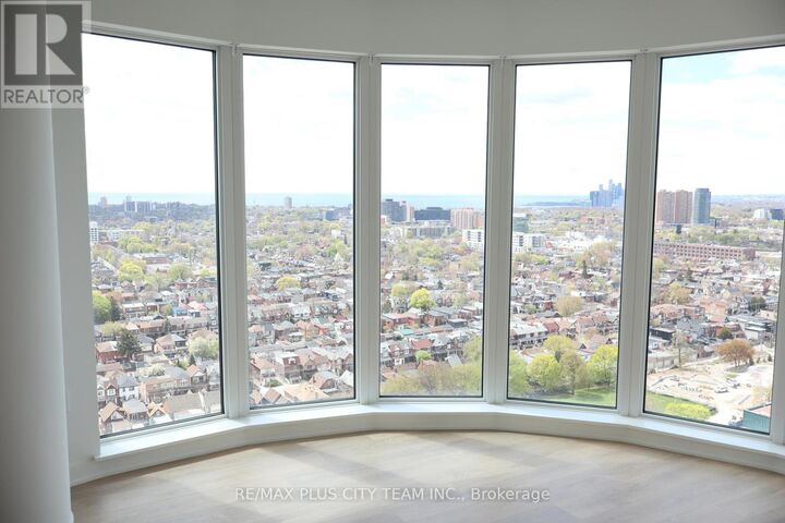 Property Photo:  1185 Dupont Street 2110  ON M6H 0G5 