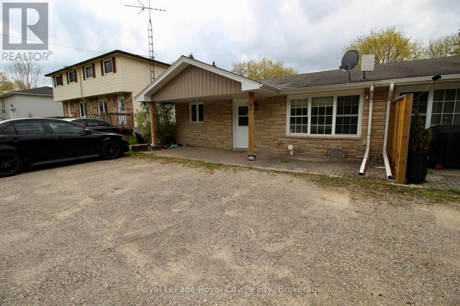 Property Photo:  405 Main Street South 1  ON N0B 2K0 