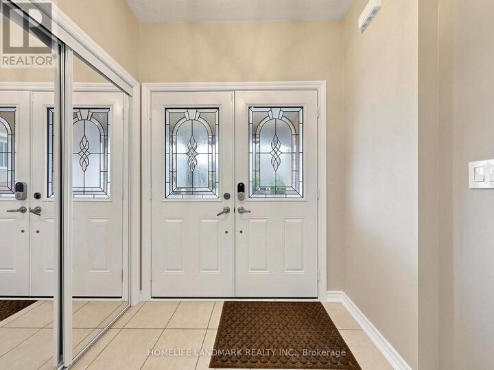 Property Photo:  84 Lewis Honey Drive  ON L4G 0J3 