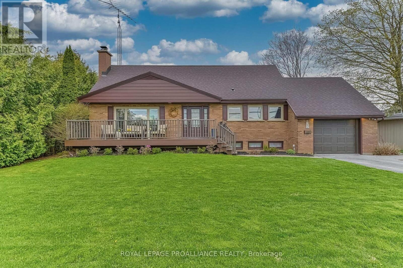 Property Photo:  1 Brook Road North  ON K9A 4G4 