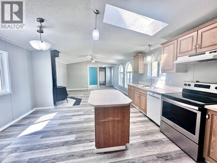 Property Photo:  845 Beaven Crescent  BC V0E 2Z0 