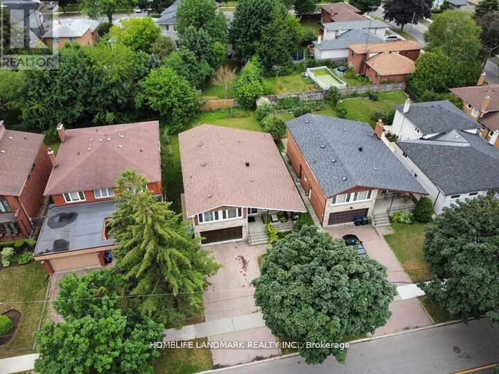 Property Photo:  435 Connaught Avenue  ON M2R 2M4 
