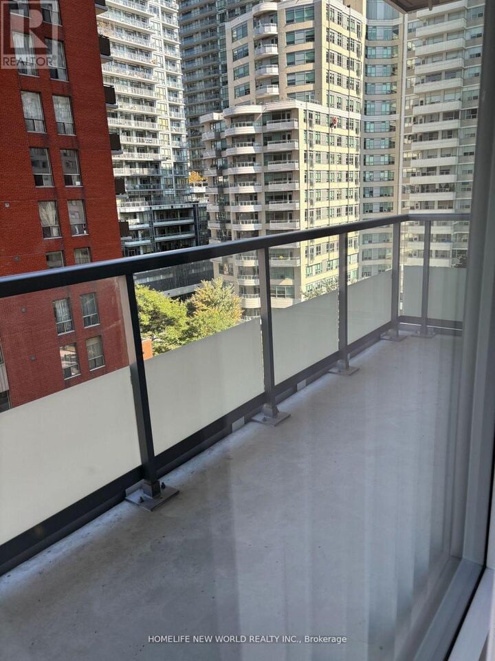 Property Photo:  50 Dunfield Avenue 917  ON M4S 0E4 