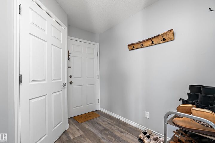 Property Photo:  40 Summerwood Boulevard 402  AB T8H 0C2 