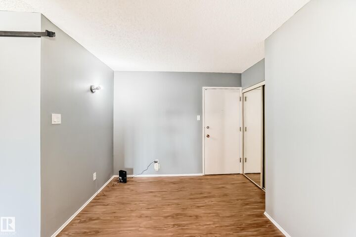 Property Photo:  5125 Riverbend Road NW 423  AB T6H 5K5 