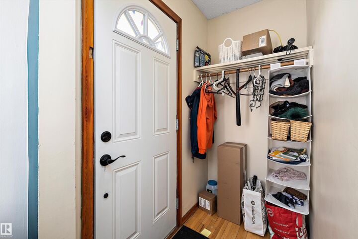 Property Photo:  11607 141 Street NW  AB T5M 1T7 