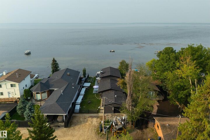 Property Photo:  823 8 Street  AB T0E 1A0 