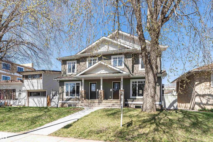 Property Photo:  8530 76 Avenue NW  AB T6J 0J3 