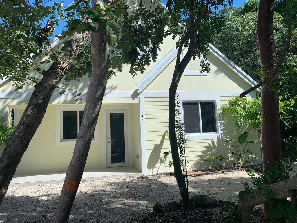 Property Photo: 143 N Hammock Road FL 33036