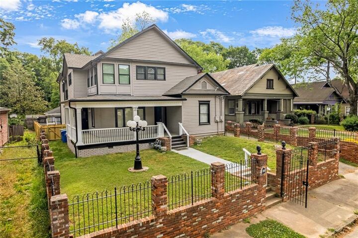 Property Photo:  660 Queen Street SW B  GA 30310 