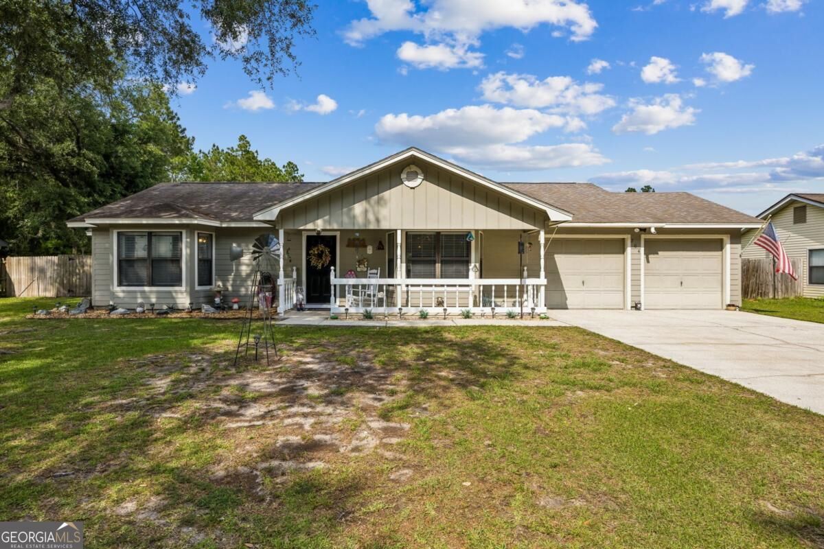 Property Photo:  204 N Woodvalley Drive  GA 31548 