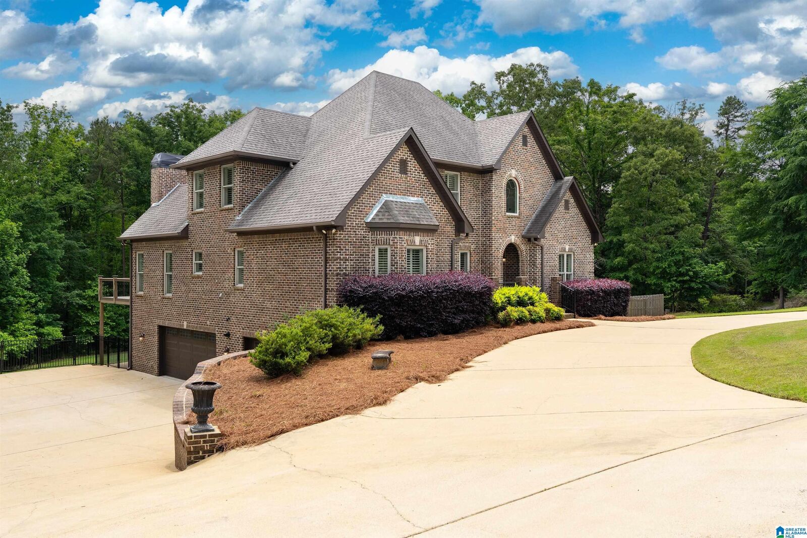 Property Photo: 4341 Windsong Way AL 35173