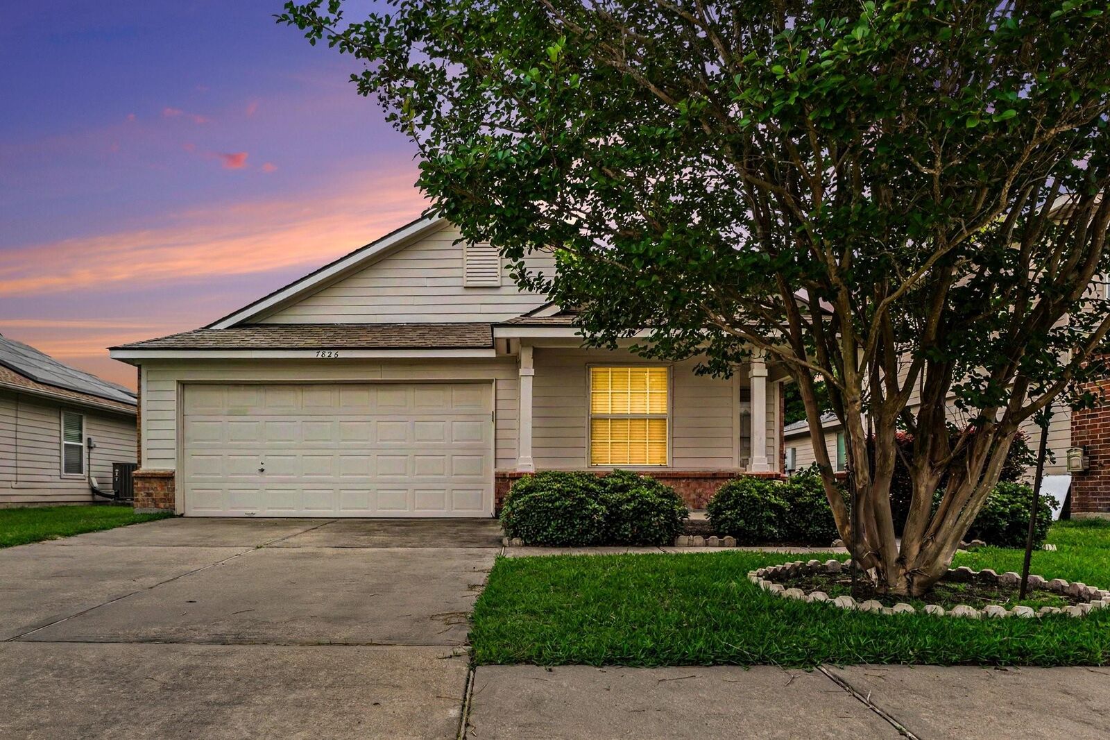 Property Photo: 7826 Chervil Lane TX 77521