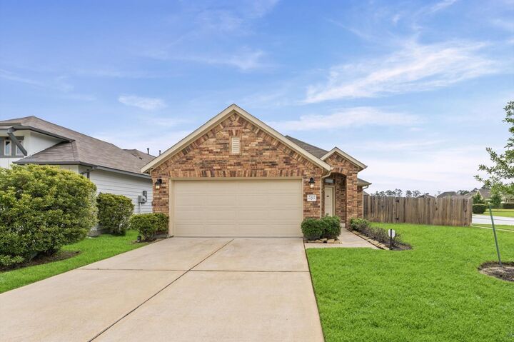 Property Photo:  2702 Meadow View Lane  TX 77385 