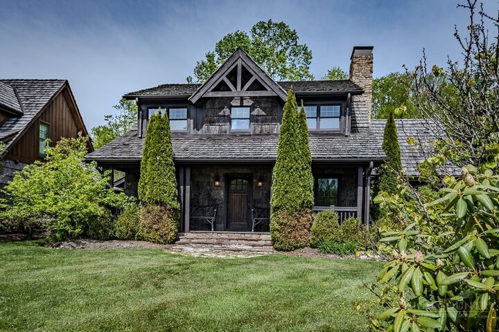 Property Photo:  146 Sweet Meadow Lane  NC 28605 