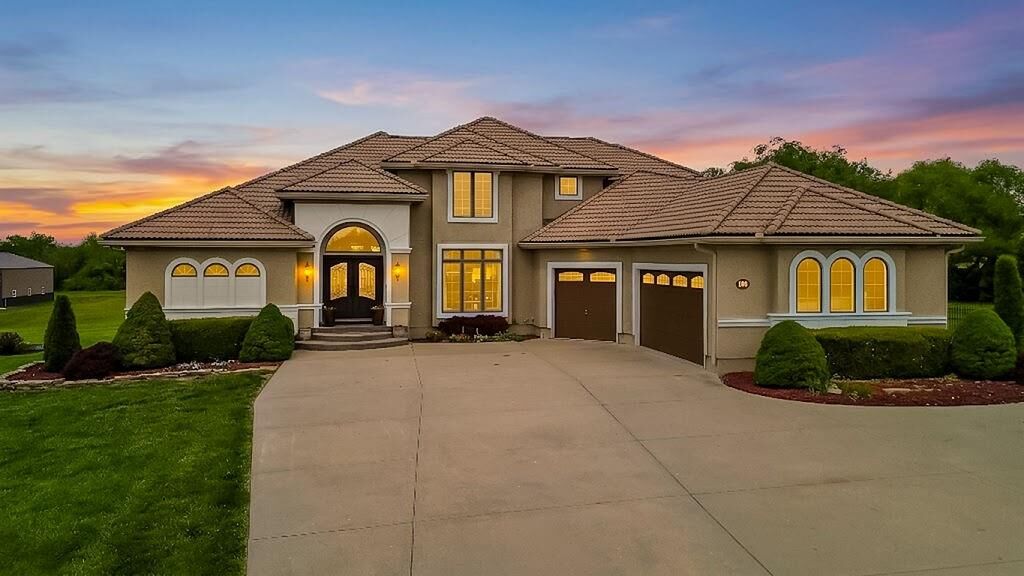 Property Photo: 18750 W 248th Street KS 66071