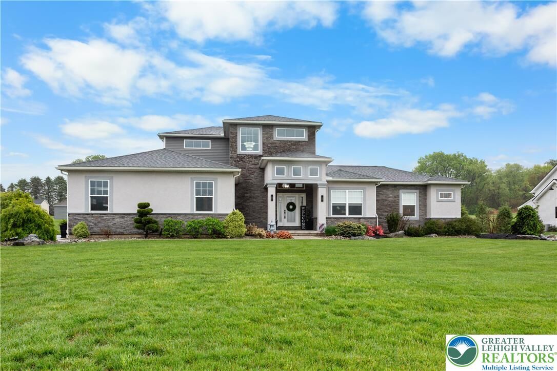 Property Photo:  1367 Colony Lane  PA 18072 