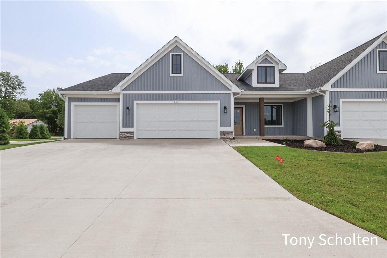 Property Photo: 5145 Blendon Meadow Circle 28 MI 49426-6800