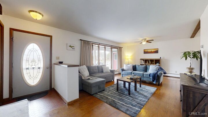 Property Photo:  47276 Edgewood Road  MI 49905-9014 