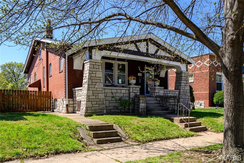 Property Photo:  4932 Lisette Avenue  MO 63109 