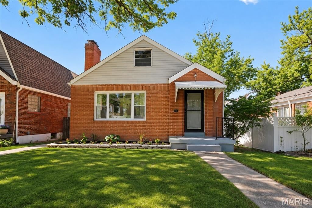 Property Photo:  5464 Lindenwood Avenue  MO 63109 