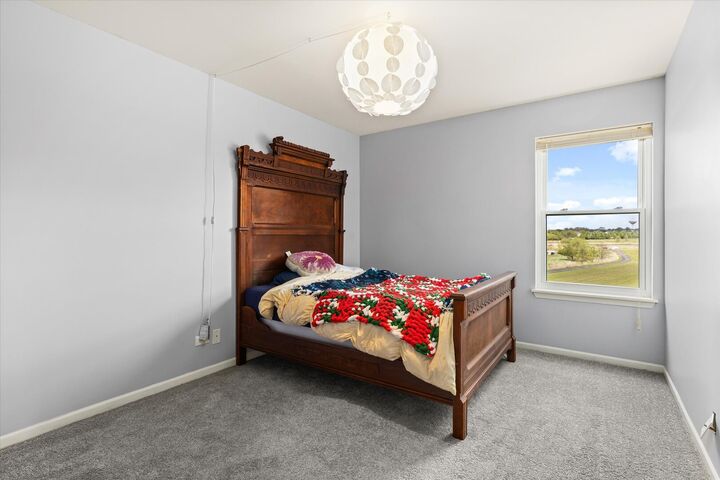 Property Photo:  
