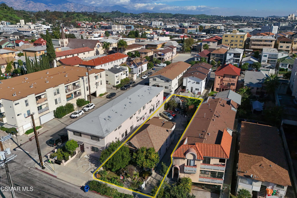 Property Photo:  638 N Bunker Hill Avenue  CA 90012 