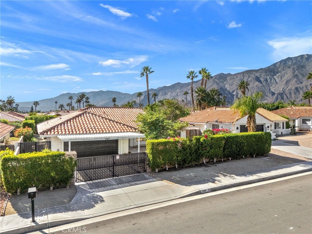 Property Photo:  1489 E Francis Drive  CA 92262 