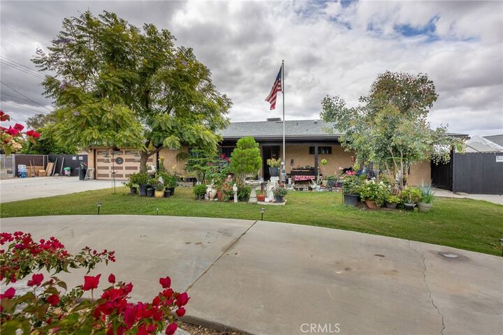 Property Photo:  42385 Mayberry  CA 92544 