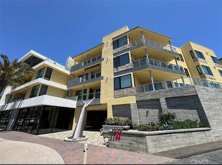 Property Photo:  414 Main St Unit 210  CA 92648 