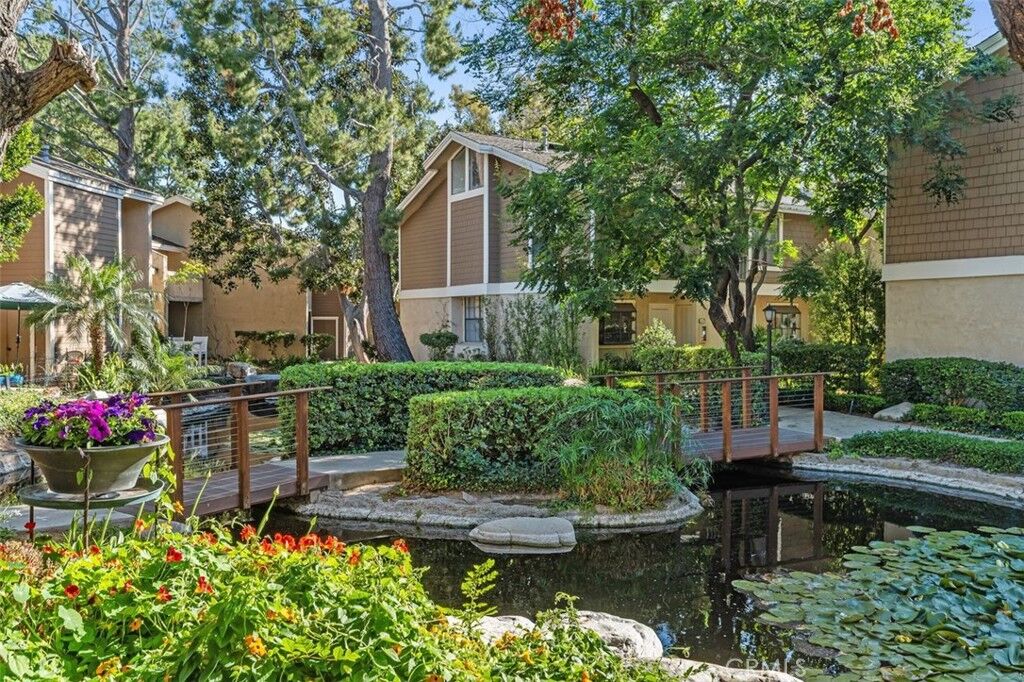 Property Photo:  223 Pineview  CA 92620 