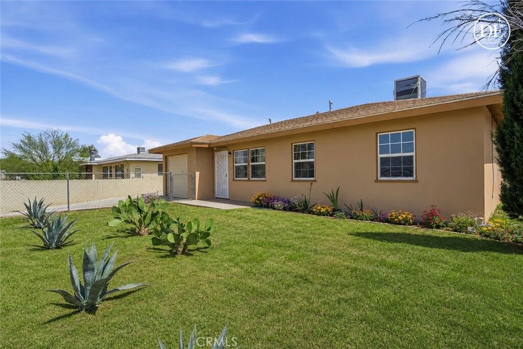 Property Photo: 25591 Anderson CA 92311