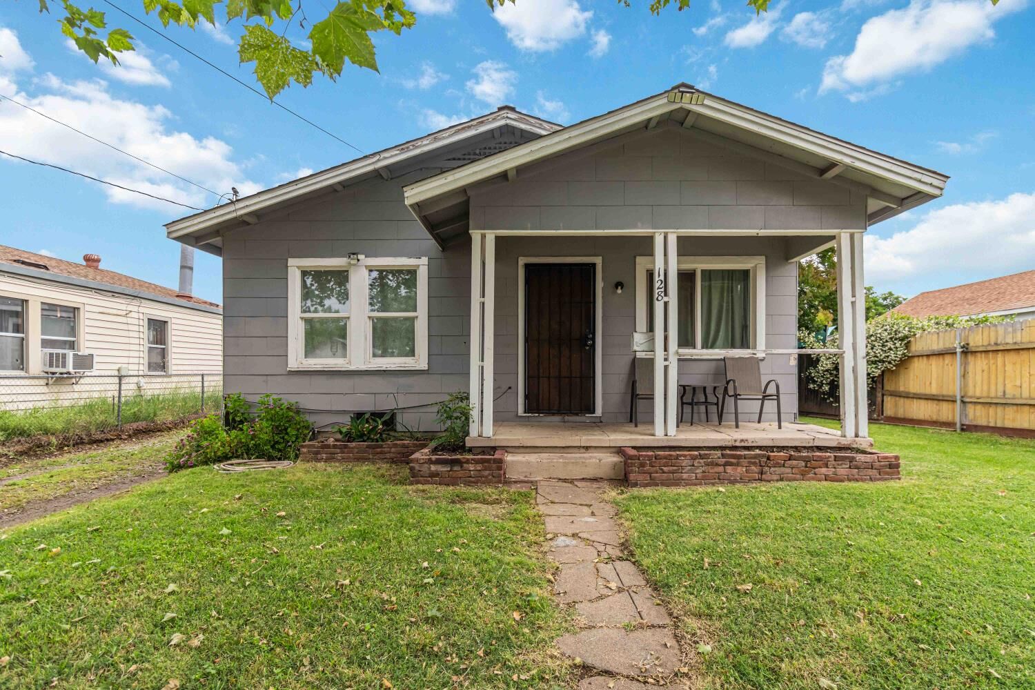 Property Photo:  128 Duranta Street  CA 95678 