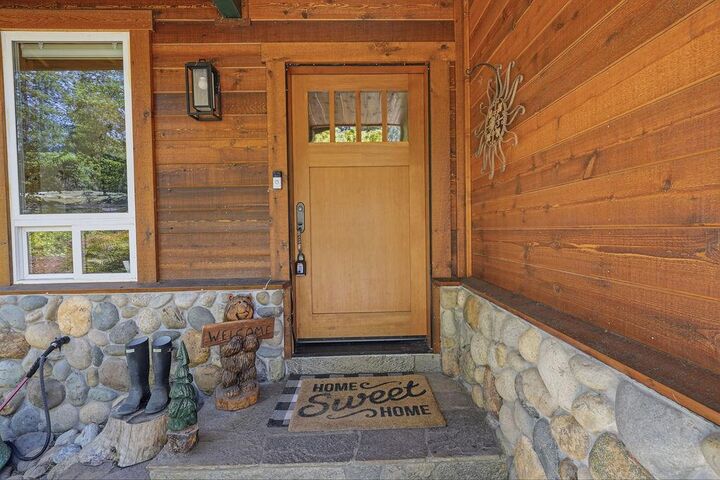 Property Photo:  1927 Hidden Ridge Way  CA 95713 