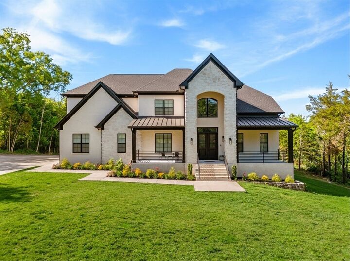 Property Photo:  2085 Kidd Rd  TN 37135 