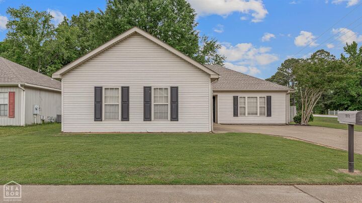 Property Photo:  900 Craighills Place  AR 72404 