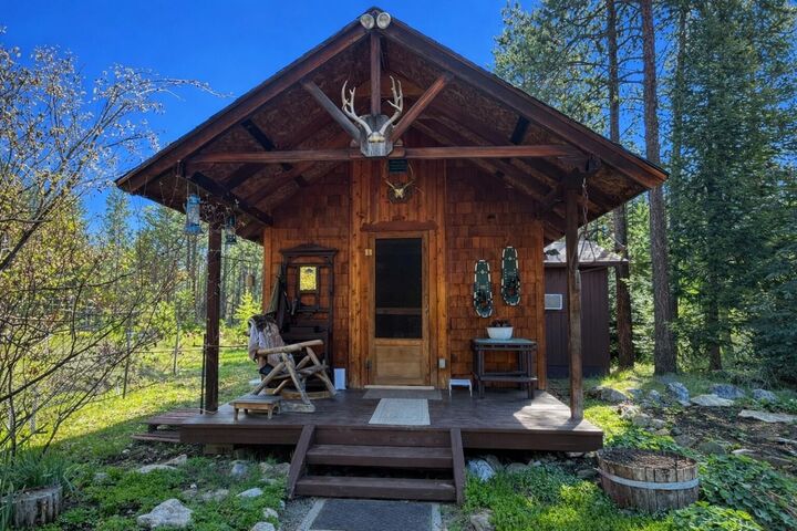 Property Photo:  1496 Q Highway 20 E  WA 99114 