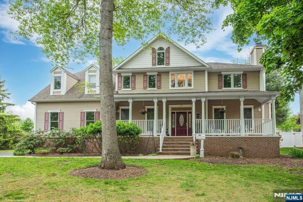 Property Photo:  37 Thomas  NJ 07470 