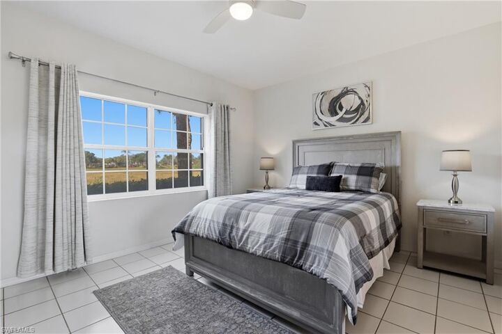 Property Photo: 1290 Sweetwater Cv 5101 FL 34110