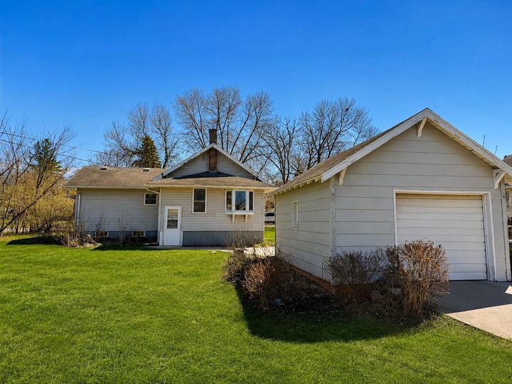 Property Photo:  409 5th Street NE  MN 56479 