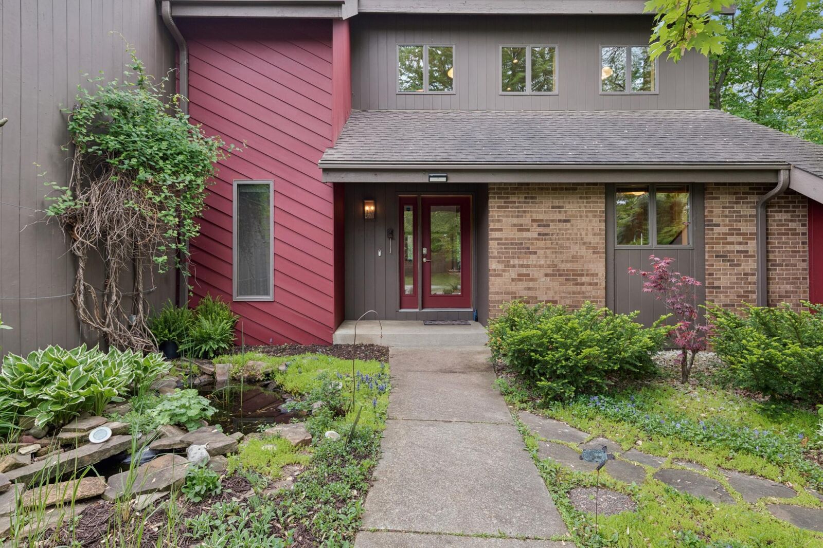 Property Photo:  8655 Hunters Way  MN 55124 