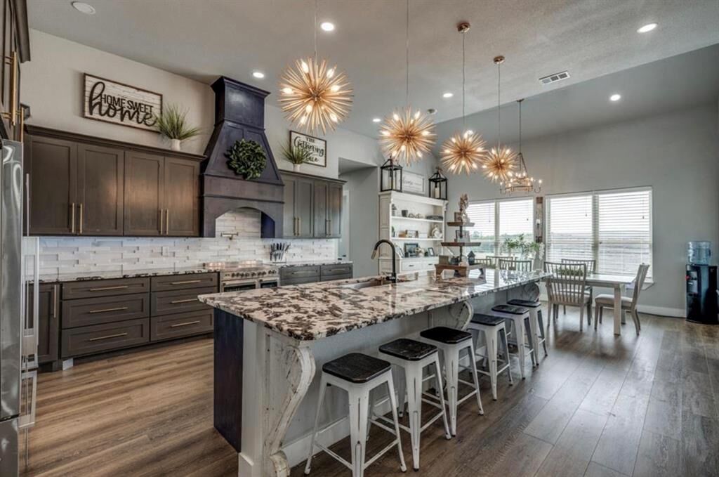 Property Photo:  997 Ovilla Road  TX 75167 